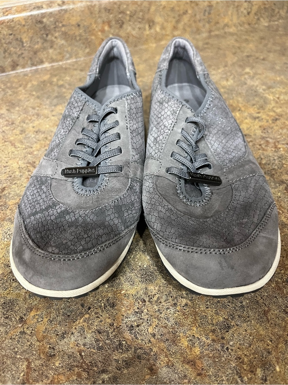 Hush Puppies Basel Audra Snake Gray Suede Sneakers Women’s 8M Comfort Shoes